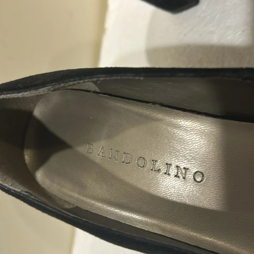 Bandolino suede leather slip on heels pumps from Nordstrom women Size 6.5 black